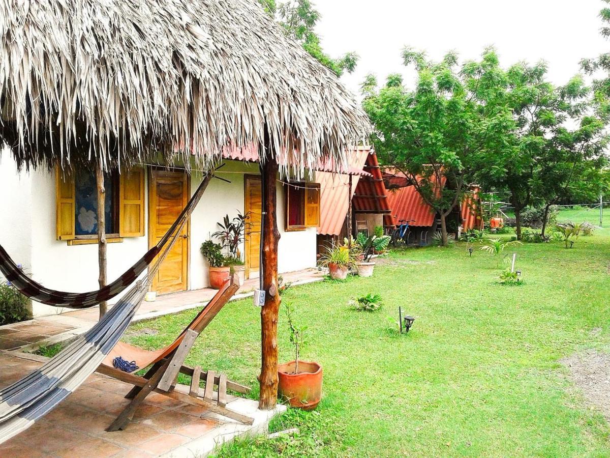 Cabanas Rusticas Las Penitas Exterior photo